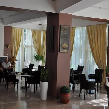 Hotel Sempati Lapitos
