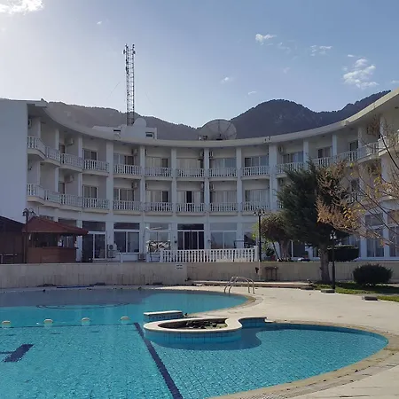 Hotel Sempati Lapitos